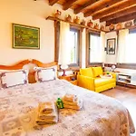 дедовата къща Villa *