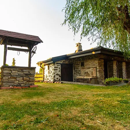 Villa дедовата къща